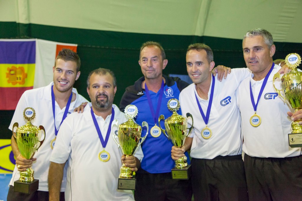 Збірна Франції — чемпіони Європи з петанку